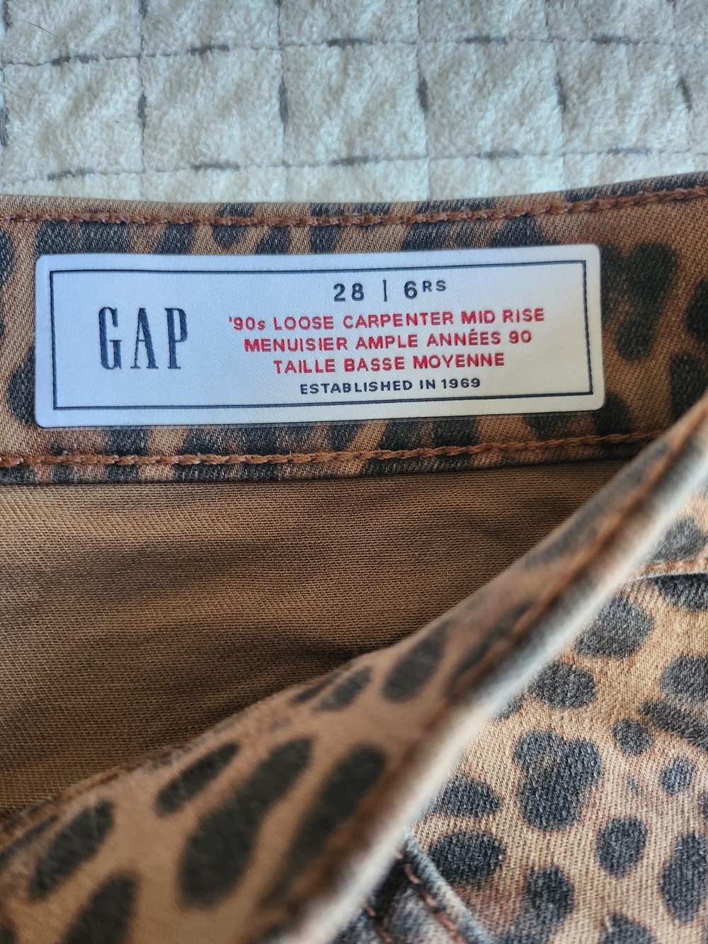 GAP 90's Loose Carpenter Mid Rise Leopard-Print Wide Leg Pant - Picture 5 of 6